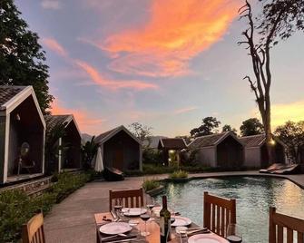 Luxury Camp@Green Jungle Park - Luang Prabang - Piscina