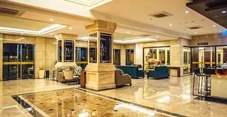 March Hotel Pattaya - פאטאיה - לובי