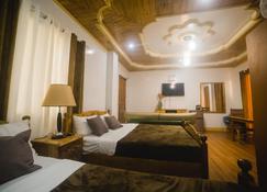 Elegant & Luxurious Room in Dipolog - Deluxe Suite w/Free Breakfast for two - Dipolog - Schlafzimmer