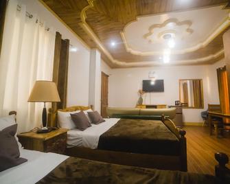 Elegant & Luxurious Room in Dipolog - Deluxe Suite w/Free Breakfast for two - Dipolog - Bedroom