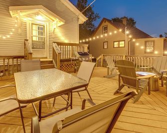Cozy Westmont Home Walk to Metra Station! - Westmont - Patio