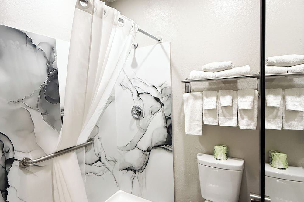 Motel 6 Tucson, Az Airport Kino Sports Complex - Tucson - Bathroom