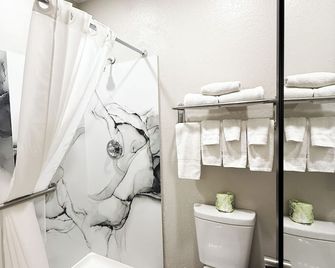 Motel 6 Tucson, Az Airport Kino Sports Complex - Tucson - Bathroom