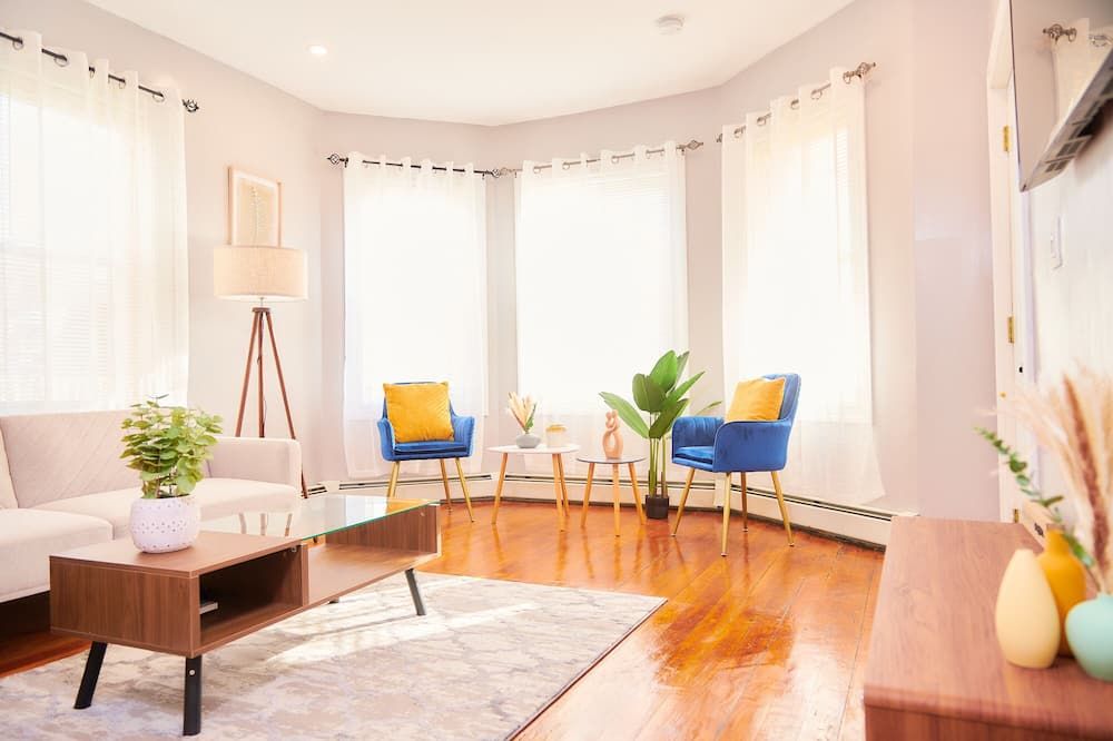 Cozy apartment 1st 10min Walk Downtown and City View - Providence - Sala de estar