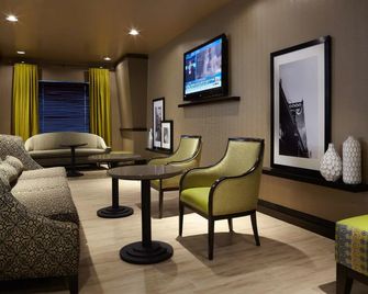 Hampton Inn & Suites by Hilton Montreal-Dorval - Dorval