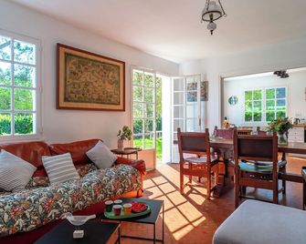 Port Manech house 400 m from the beach, Pouldon cove 100 m away, small river view - Névez - Salon