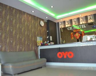 OYO 89715 Ck Hotel 2 - Lumut - Receptie