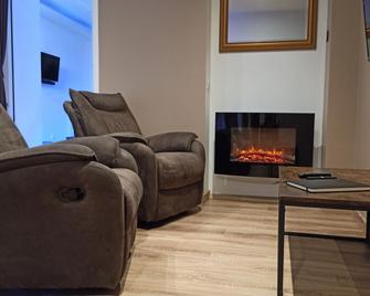 Spa Privatif By Xela - Auxerre - Living room