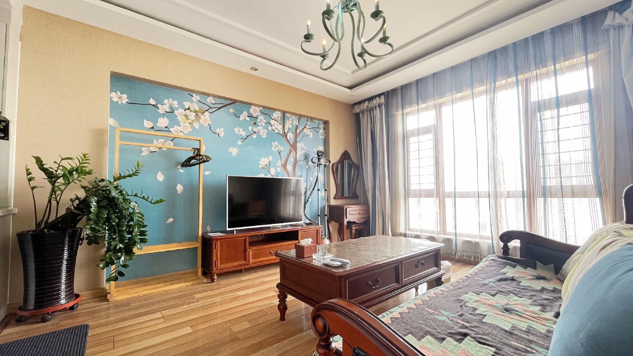 Baike Business Apartment (Ganjingzi South China Plaza Branch) - Dalian - Living room