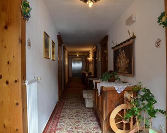 Sporthotel Zugspitze - Lermoos - Hallway