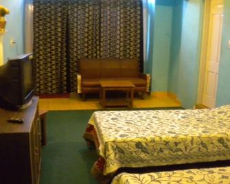 Blooming Dale Hotel - Srinagar - Bedroom