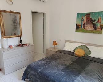 Villa Giove Rooms - Prato - Habitación