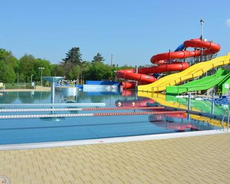 Chalet in Malá Skála near Ski Slopes - Malá Skála - Pool