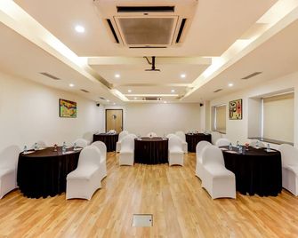 Lemon Tree Hotel, Ahmedabad - אחמדאבאד - חדר אוכל