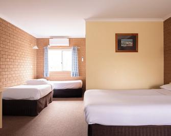 Hepburn Springs Motor Inn - Hepburn Springs - Bedroom