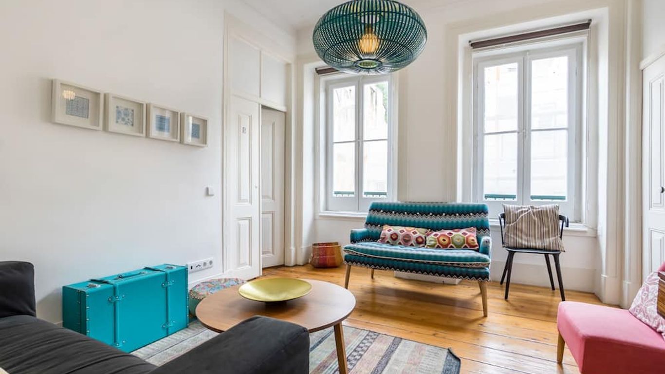 ذا كولور هوستل