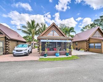 Okeechobee Cabin in Waterfront Community w/ Dock! - Okeechobee - Gebouw