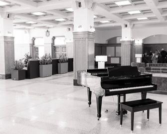 The Crazy Water Hotel - Mineral Wells - Salónek