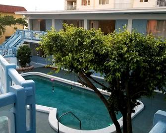 Hotel Motel Lauderdale Inn - Fort Lauderdale - Pool