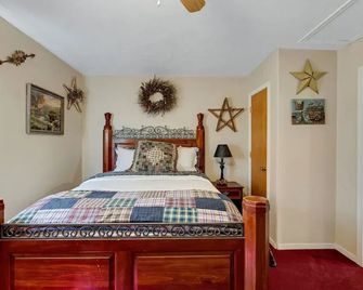 Riverside Serenity- A Picturesque Retreat cottage - Shenandoah - Habitación