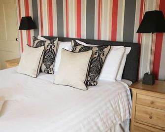 The Royal Oak Inn - Lostwithiel - Bedroom