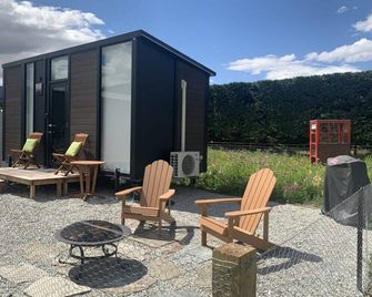 Muddy Hill Moments by Tiny Away - Arrowtown - Patio