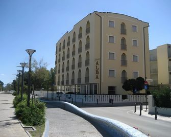 هوتل ألبا - ميسانو ادرياتيكو - مبنى