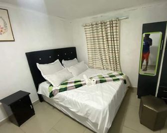 Inspan Home & Lodge - Bellville