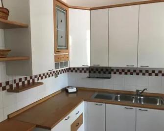 Case Vacanze Torre Petrosa - Villammare - Keuken