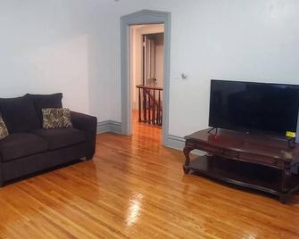The historic village of Lockport\n\n - Lockport - Living room