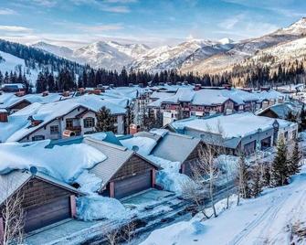 4 bdr Swiss chalet in Solitude, 5 min to lifts - Salt Lake City