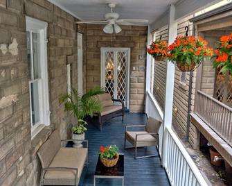Beautiful 6 Bed, 5 Bath Historic Savannah Home - Savannah - Lobby