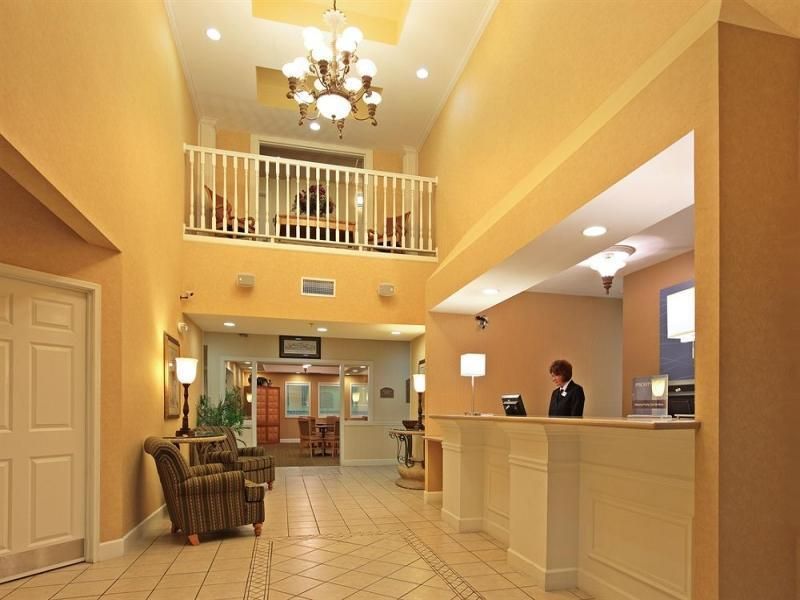 Holiday Inn Express & Suites Magnolia-Lake Columbia By IHG - Magnolia - Rezeption