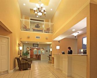 Holiday Inn Express Hotel & Suites Magnolia Lake Columbia - Magnolia - Рецепція