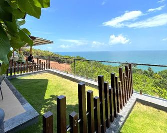Venga Seacliff Resort - Vengurla - Balcony