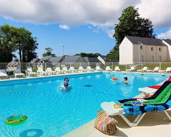 Terres de France Le Domaine de la Baie - Audierne - Басейн