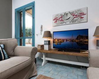 I Tre Golfi - Villa Iride - San Vito Lo Capo - Soggiorno