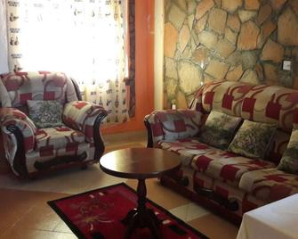 Marlin Guest Resort - Nakuru - Sala de estar