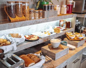 Hotel Cucuve - Puerto Ayora - Buffet