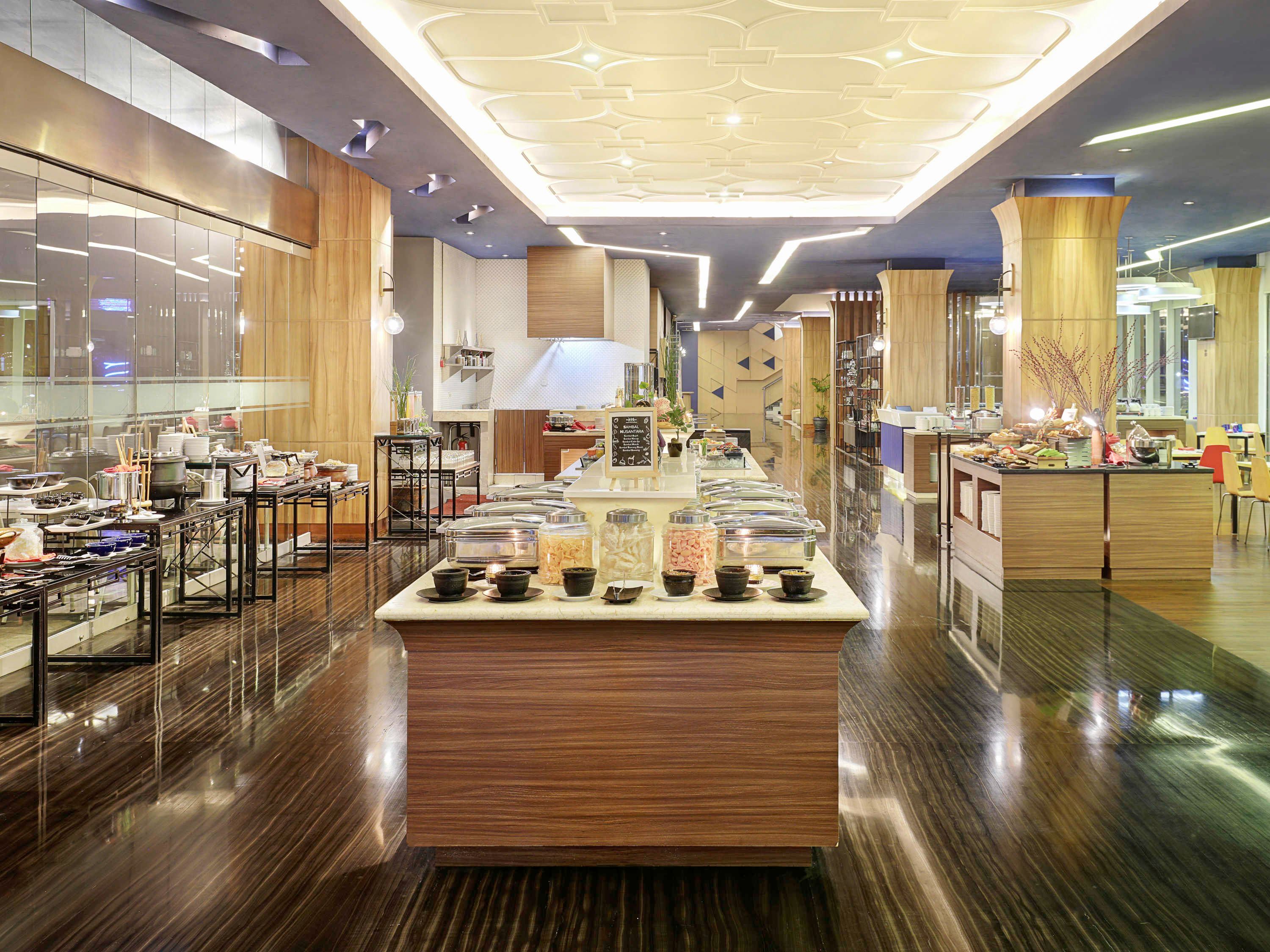 ميركيور باندونج نيكسا سوبراتمان - باندونغ - مطعم