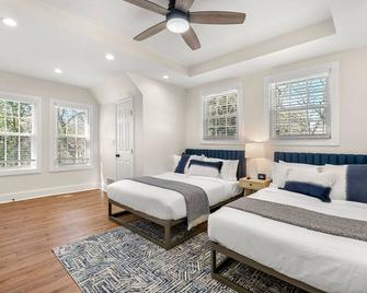 Beautifully Modern Newly-Renovated Cottage in Norcross - Norcross - Bedroom