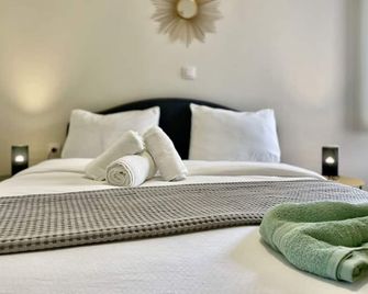 CK apartment view acropole - Kallithéa - Bedroom