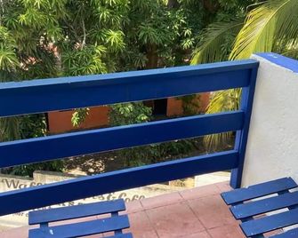 Mayflower Hotel & Hostal - Puerto Escondido - Balkong