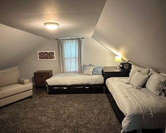 Updated 3BR Apartment in Westminster – Family Friendly - Westminster - Habitación