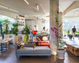 Ibis Styles Catania Acireale - Acireale - Salónek