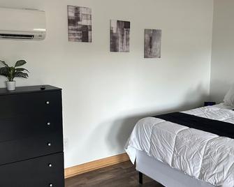 Tiny House - Statesville - Bedroom