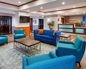 Best Western Plus Midwest City Inn & Suites - Midwest City - Lobby