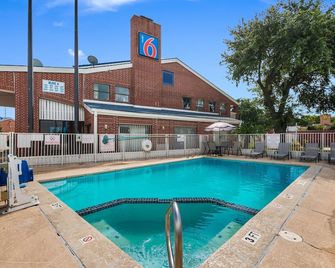 Motel 6-Houston, Tx - Brookhollow - Houston - Piscina