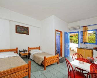 Vasilakis Studios & Apartments - Stalida - Sypialnia