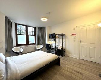 Ambassador Heathrow Hotel - Feltham - Habitación
